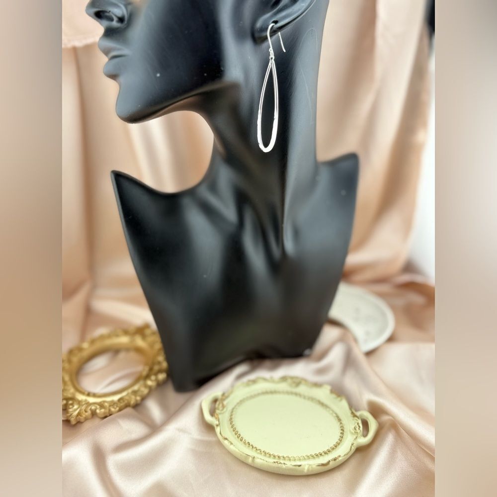 Seed & Sage Sterling Silver Hammered Drop Earrings (.925) - Picture 4 of 5